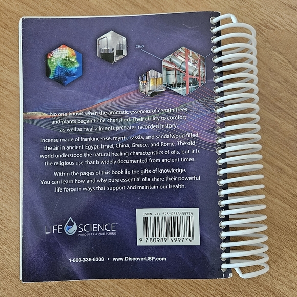 Essential oils pocket reference sixth addition book life science publishing - Picture 2 of 4